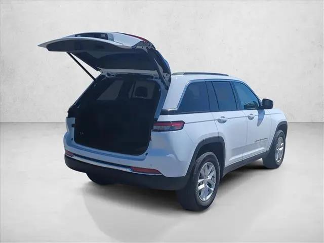 2025 Jeep Grand Cherokee Laredo X 4x4