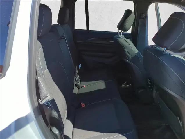 2025 Jeep Grand Cherokee Laredo X 4x4