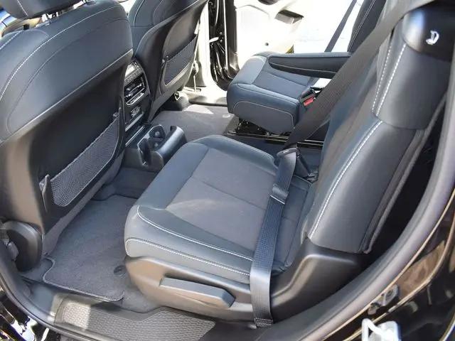 2026 Jeep Grand Cherokee L Altitude 4x4