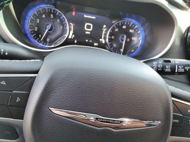 2026 Chrysler Pacifica Select AWD