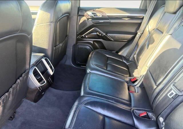 2016 Porsche Cayenne Base AWD 4dr SUV