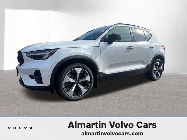 2023 Volvo XC40 B5 Plus Dark Theme for sale in Shelburne, VT