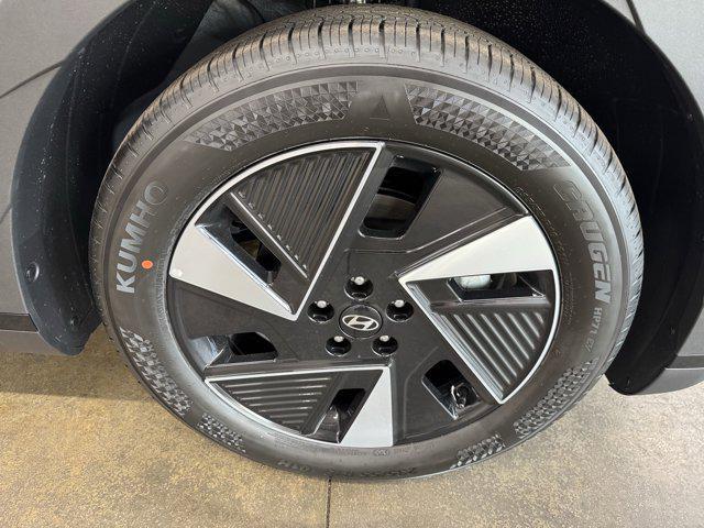 2025 Hyundai IONIQ 5 SE Standard Range