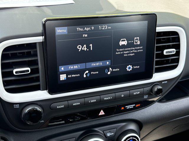 2026 Hyundai Venue SEL w/Two-Tone Roof