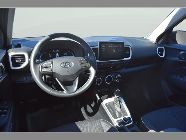 2026 Hyundai Venue SEL w/Two-Tone Roof
