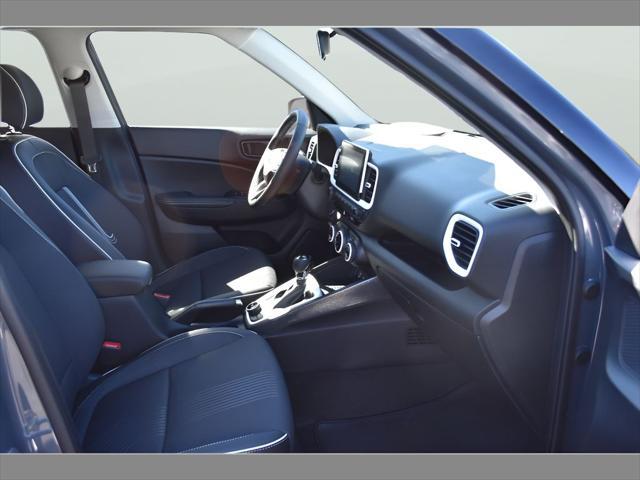 2026 Hyundai Venue SEL w/Two-Tone Roof