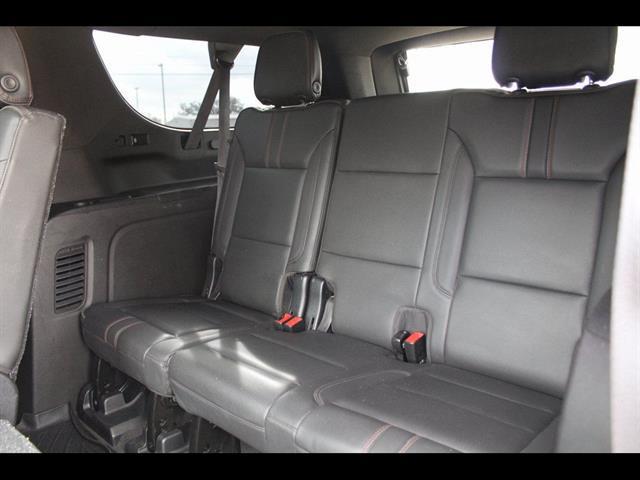2021 Chevrolet Suburban 2WD RST