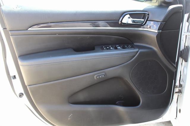 2020 Jeep Grand Cherokee Overland 4x2