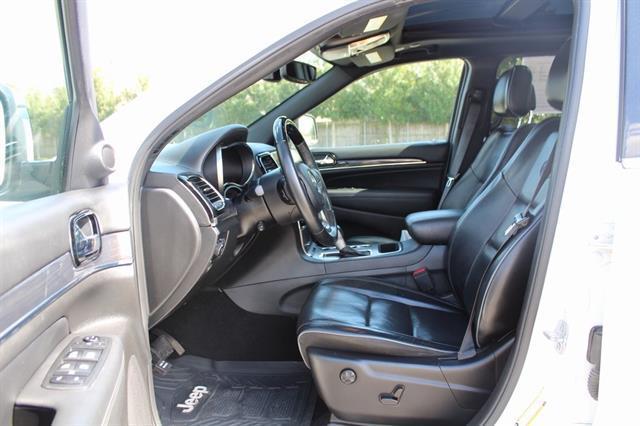 2020 Jeep Grand Cherokee Overland 4x2