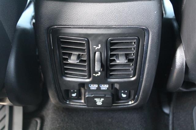 2020 Jeep Grand Cherokee Overland 4x2