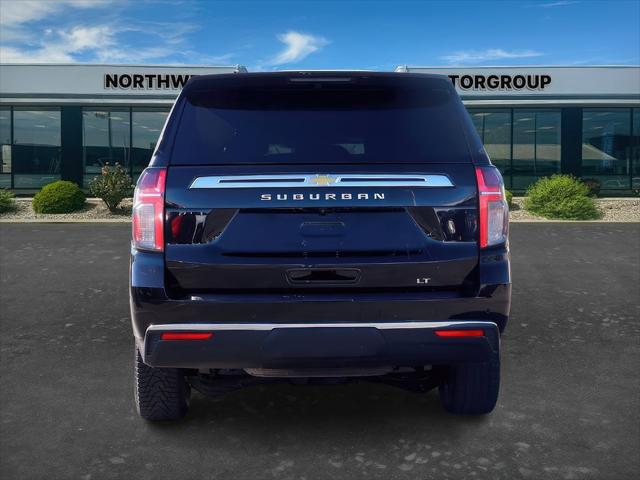 2023 Chevrolet Suburban LT
