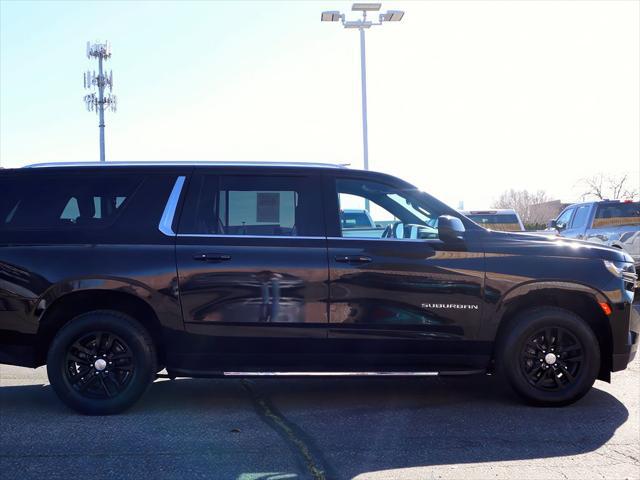 2023 Chevrolet Suburban LT
