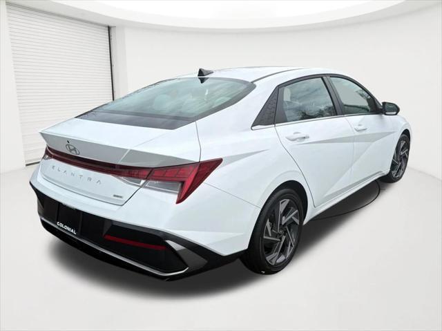 2025 Hyundai Elantra Hybrid Limited