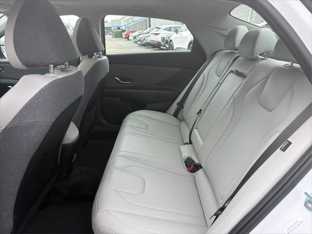 2025 Hyundai Elantra Hybrid Limited