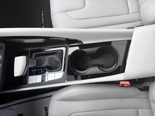 2025 Hyundai Elantra Hybrid Limited