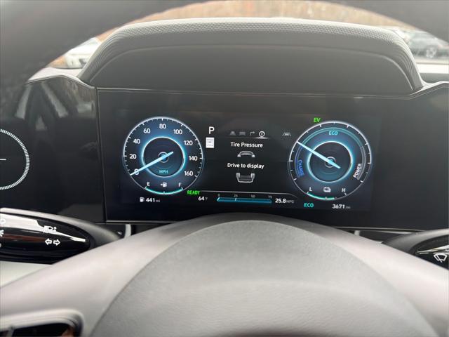 2025 Hyundai Elantra Hybrid Limited