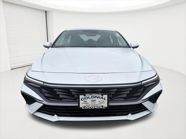 2025 Hyundai Elantra Hybrid Limited