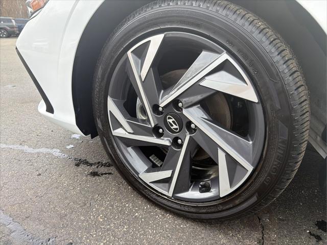 2025 Hyundai Elantra Hybrid Limited
