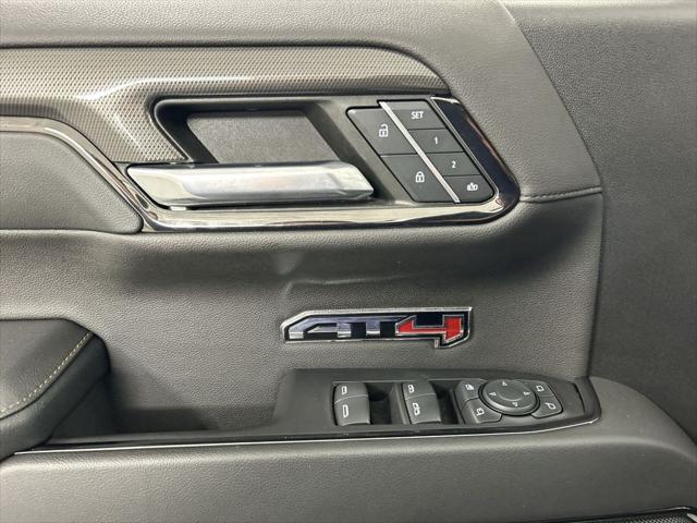 2023 GMC Sierra 1500 4WD Crew Cab Short Box AT4