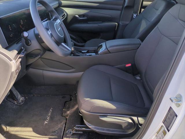 2025 Hyundai Tucson SE
