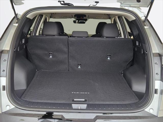 2026 Hyundai Tucson Hybrid Blue SE