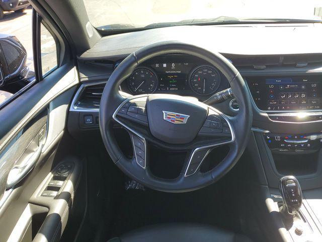 2022 Cadillac XT5 AWD Premium Luxury