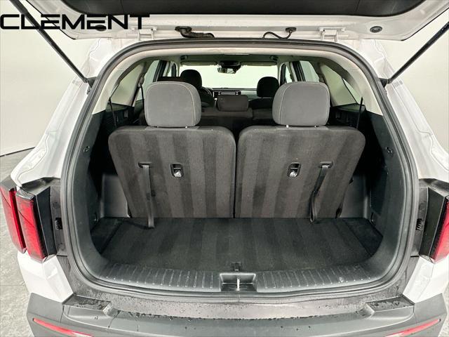 2023 Kia Sorento LX