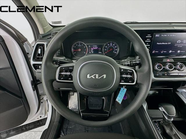 2023 Kia Sorento LX