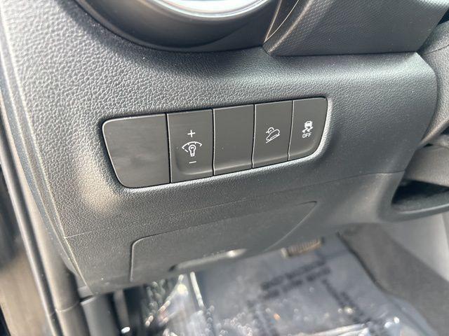 2023 Hyundai Kona SE