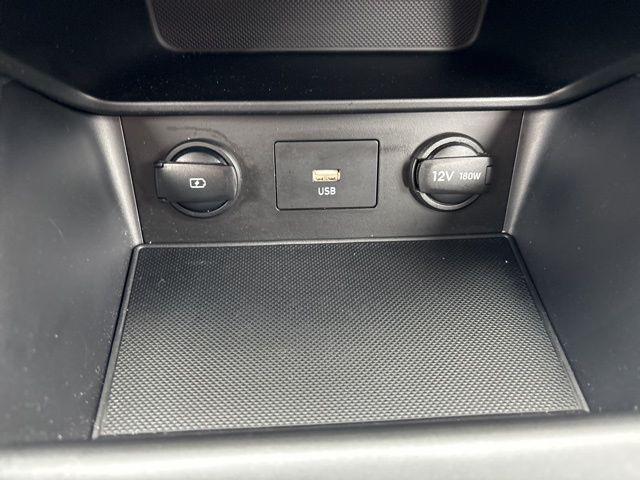 2023 Hyundai Kona SE