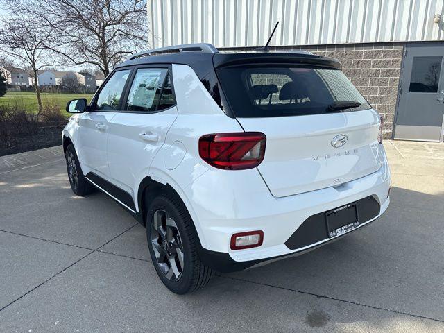 2026 Hyundai Venue SEL w/Two-Tone Roof
