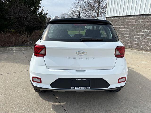 2026 Hyundai Venue SEL w/Two-Tone Roof