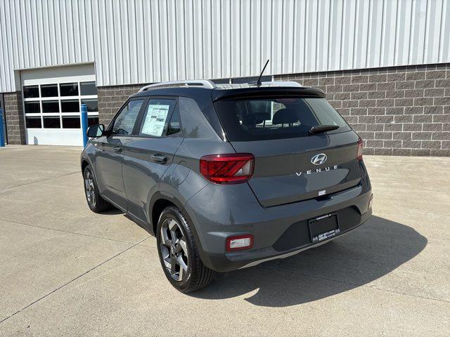2026 Hyundai Venue SEL w/Two-Tone Roof