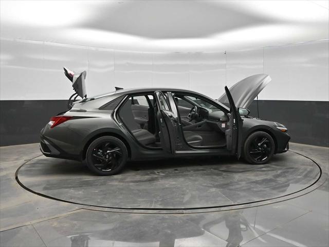 2026 Hyundai Elantra Hybrid SEL Sport