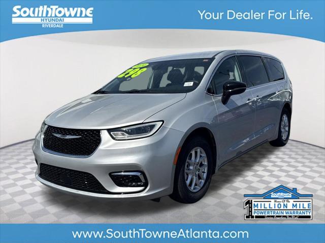 2024 Chrysler Pacifica Touring L for sale in RIVERDALE, GA