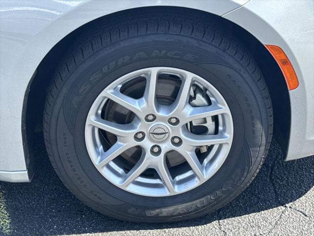 2024 Chrysler Pacifica Touring L