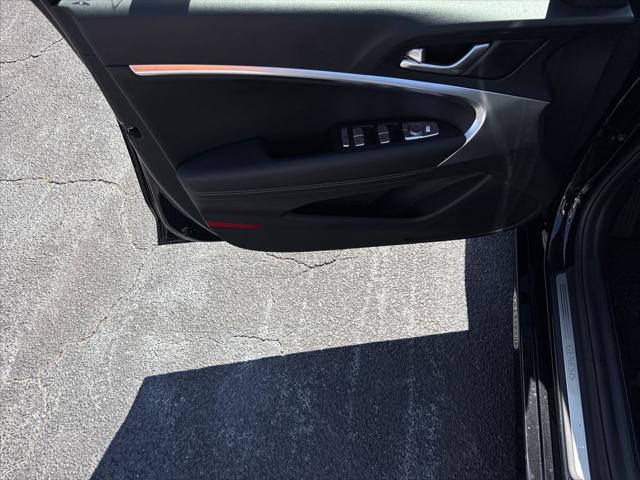 2025 Genesis G70 2.5T RWD