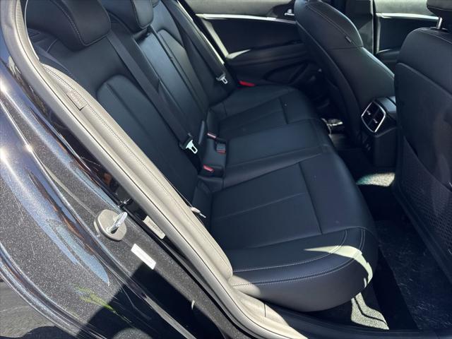 2025 Genesis G70 2.5T RWD