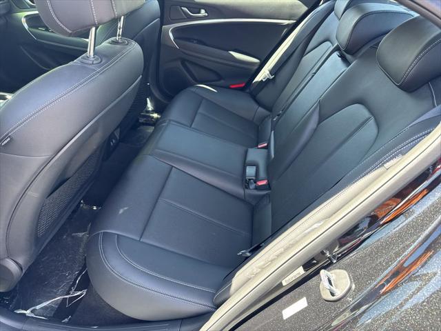 2025 Genesis G70 2.5T RWD
