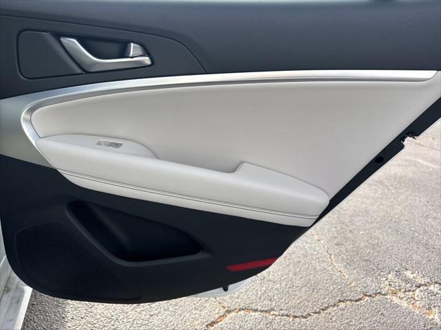 2025 Genesis G70 2.5T RWD