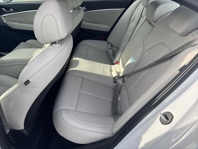 2025 Genesis G70 2.5T RWD