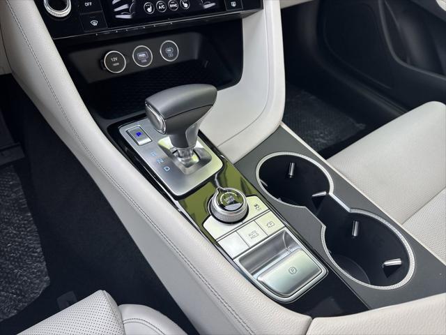 2025 Genesis G70 2.5T RWD