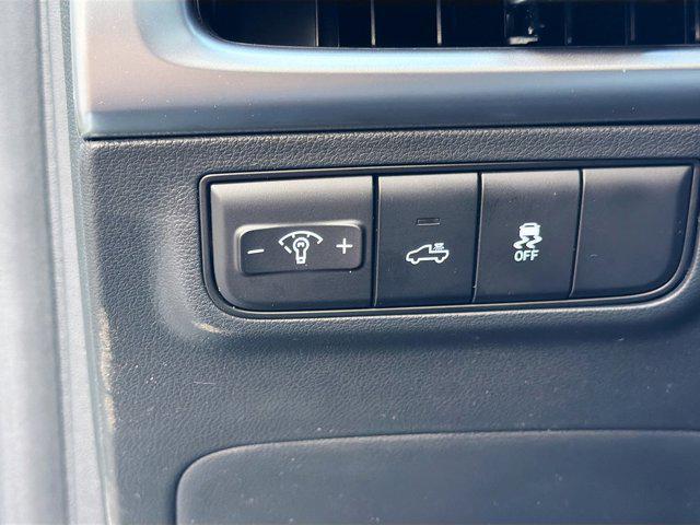 2026 Hyundai Santa Cruz SEL Activity