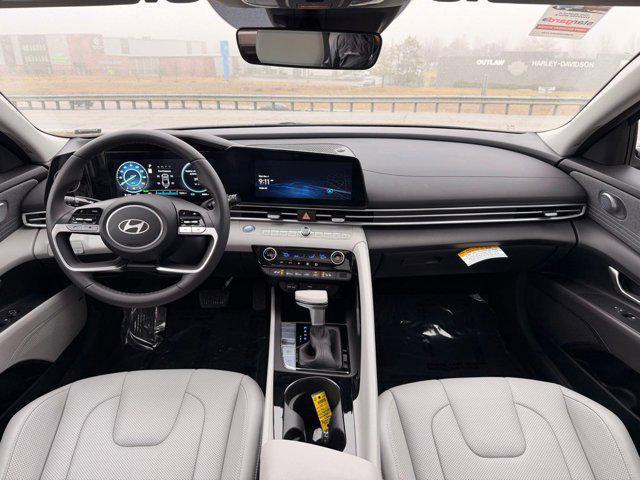 2025 Hyundai Elantra Hybrid Limited