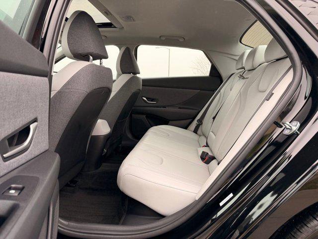 2025 Hyundai Elantra Hybrid Limited