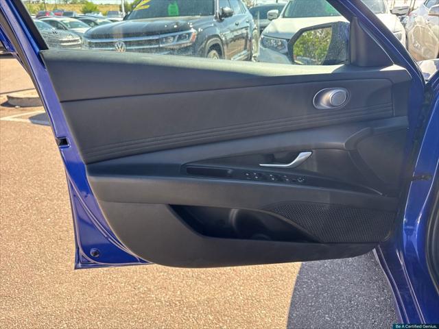 2025 Hyundai Elantra SEL Convenience
