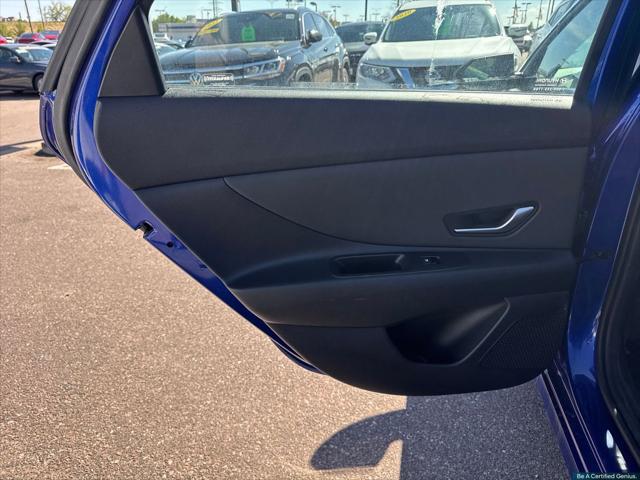2025 Hyundai Elantra SEL Convenience