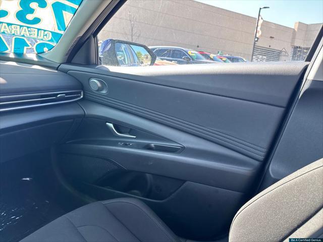2025 Hyundai Elantra SEL Convenience
