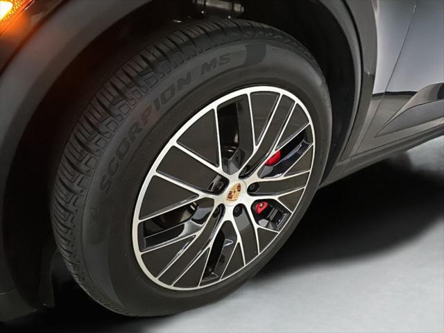 2025 Porsche Macan Electric 4S
