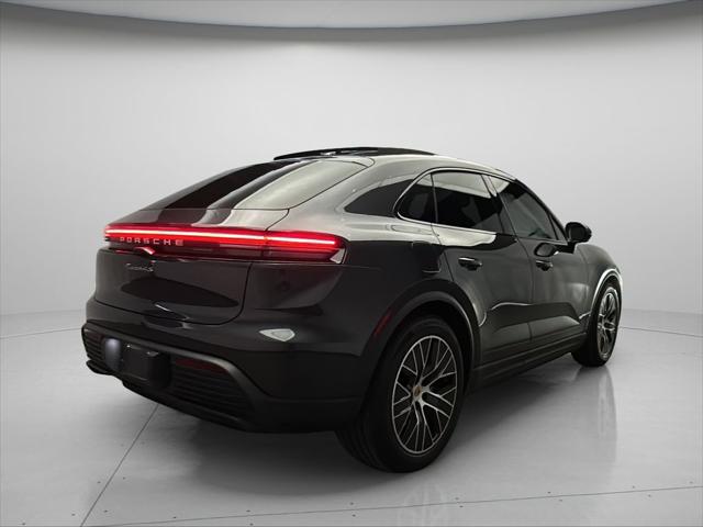 2025 Porsche Macan Electric 4S